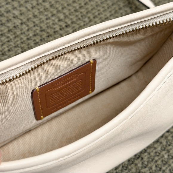 Coach Swinger 20 Leather Bag with Shoulder and Chain Strap - Picture 5 of 10